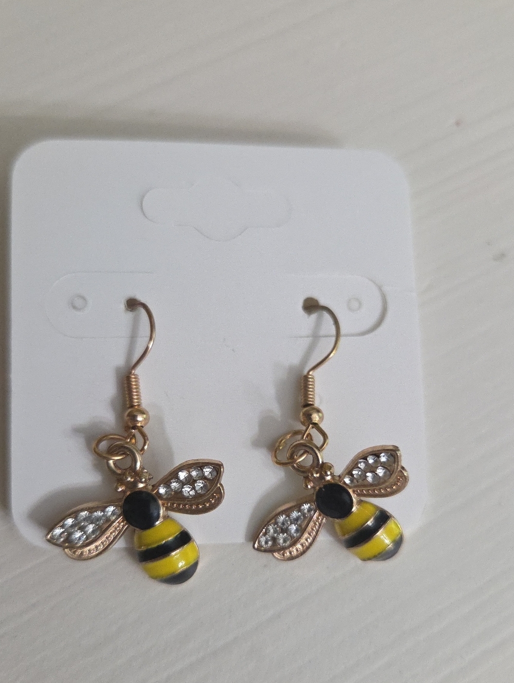 Bee Earring And Neacklece Set - Picture 3 of 10